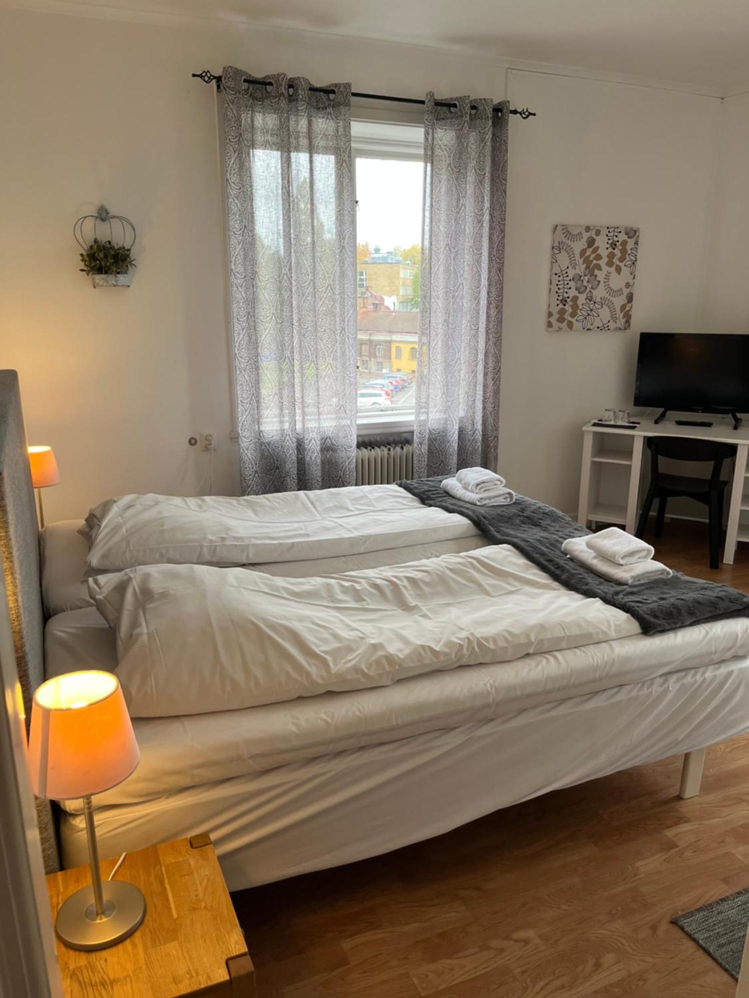 Vaesterhoejdsgarden Skövde Buitenkant foto