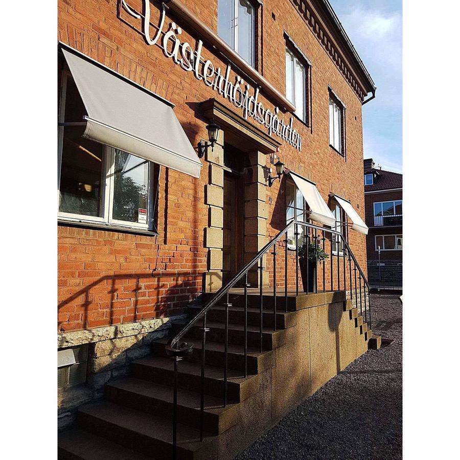 Vaesterhoejdsgarden Skövde Buitenkant foto