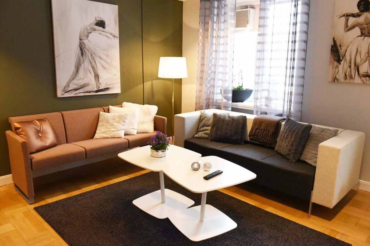 Vaesterhoejdsgarden Skövde Buitenkant foto