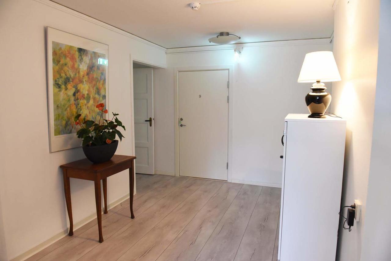 Vaesterhoejdsgarden Skövde Buitenkant foto